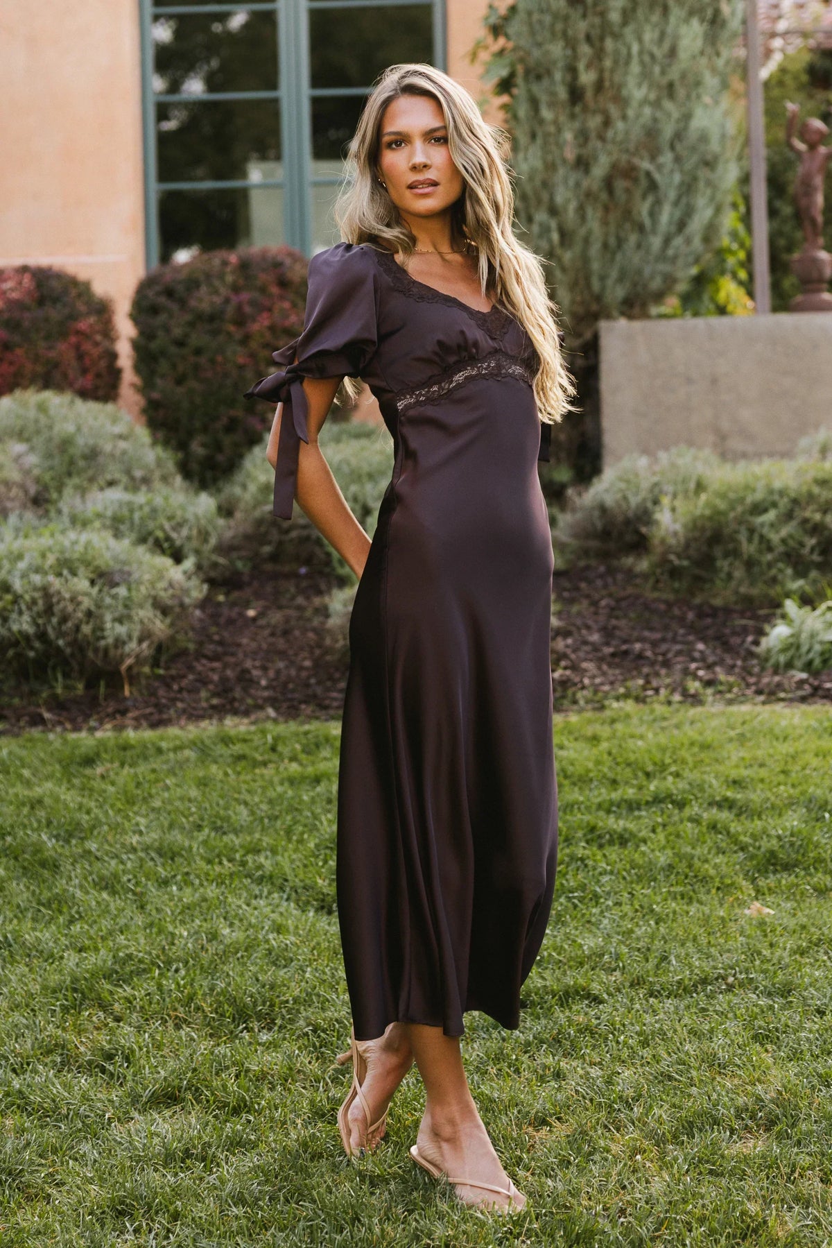 Amanda Lace Trim Maxi Dress In Brown
